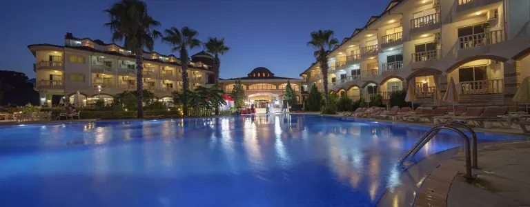 Havuz &amp; Plaj (1/4)