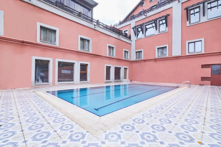 Spa &amp; Sauna Center (10/11)