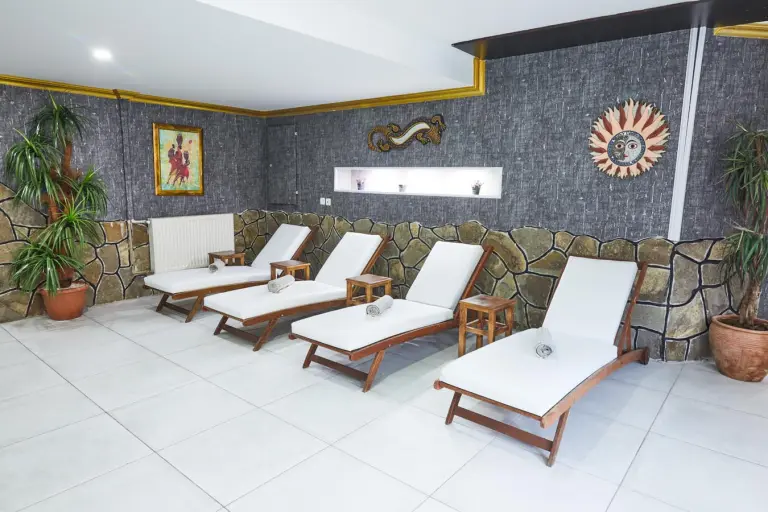 Spa &amp; Sauna Center (4/11)